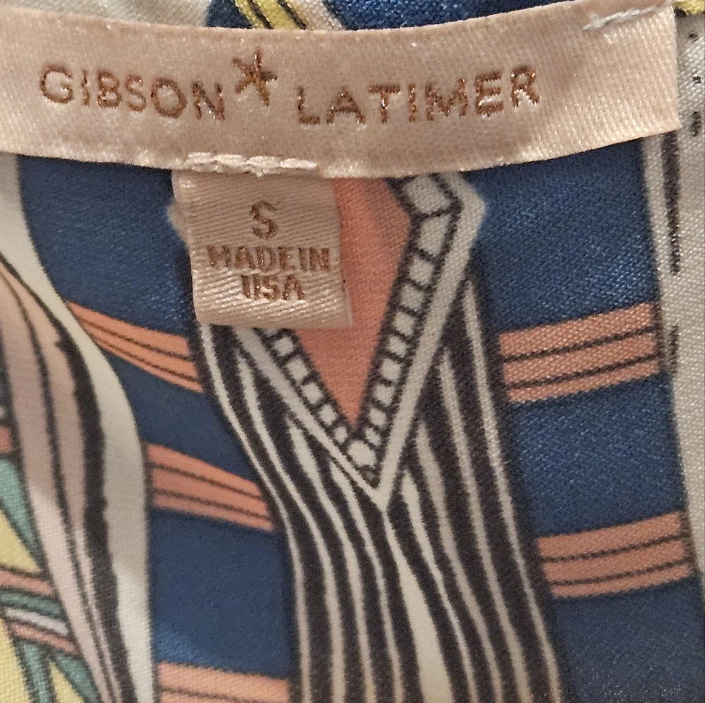 Short Sleev Multi Color Blouse - Picture 2 of 2